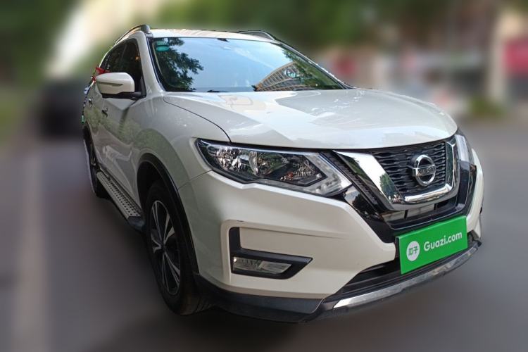 Used Nissan X-Trail 2017 2.5L CVT Luxury Edition 4WD Front Right 45 Deg
