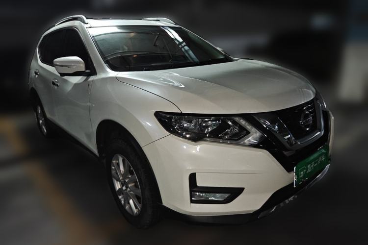 Used Nissan X-Trail 2017 2.0L CVT Comfort Edition 2WD Front Right 45 Deg