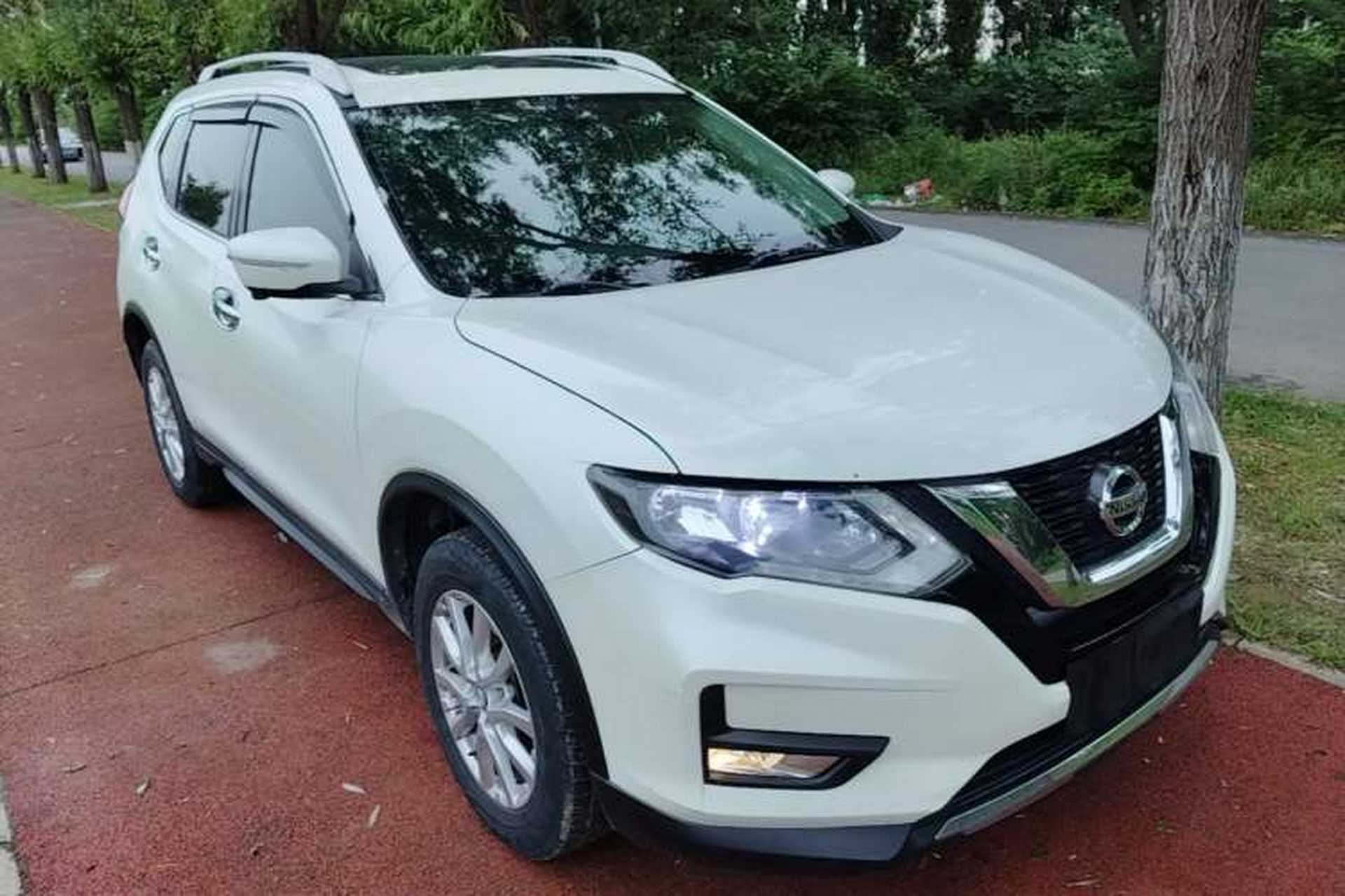 Used Nissan X-Trail 2017 2.0L CVT Comfort Edition 2WD Front Right 45 Deg