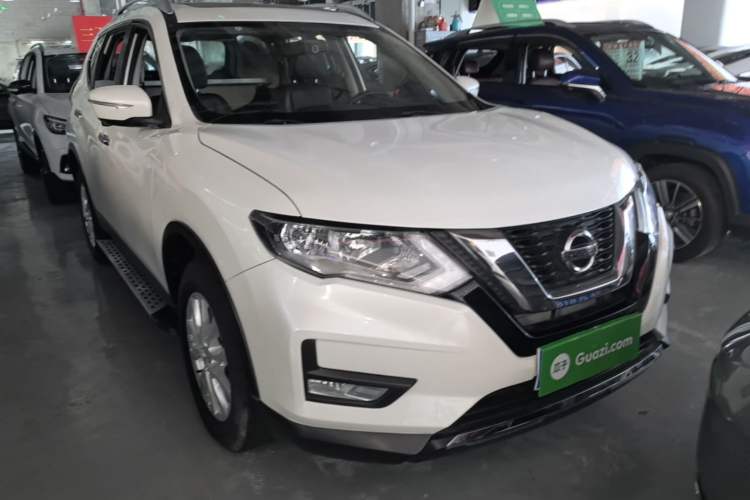Used Nissan X-Trail 2017 2.0L CVT Comfort Edition 2WD Front Right 45 Deg