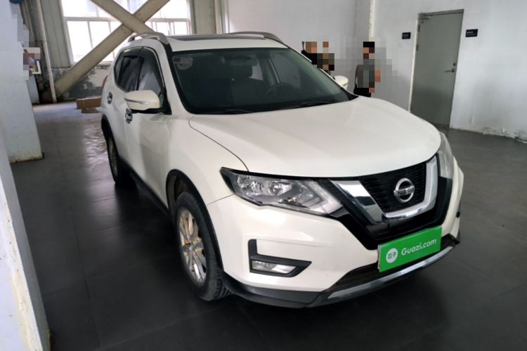 Used Nissan X-Trail 2017 2.0L CVT Comfort Edition 2WD Front Right 45 Deg