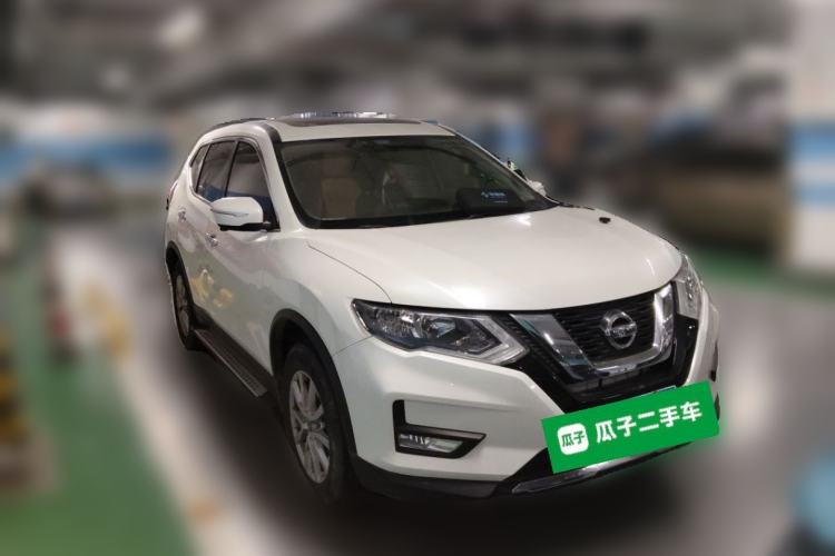 Used Nissan X-Trail 2017 2.0L CVT Comfort Edition 2WD Front Right 45 Deg