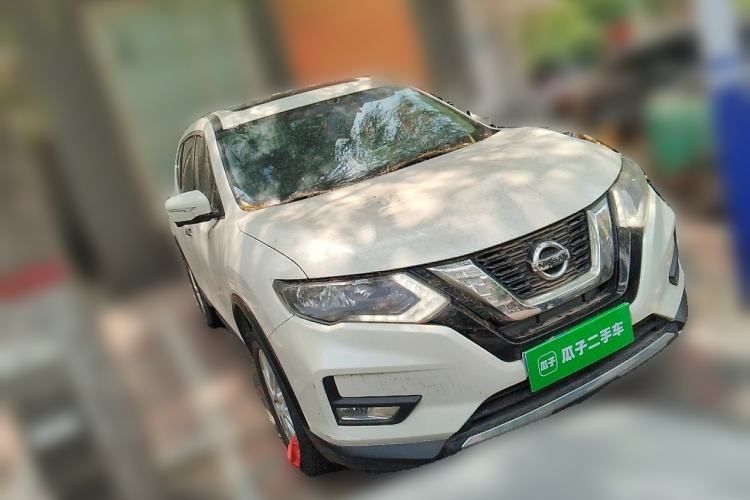 Used Nissan X-Trail 2017 2.0L CVT Comfort Edition 2WD Front Right 45 Deg