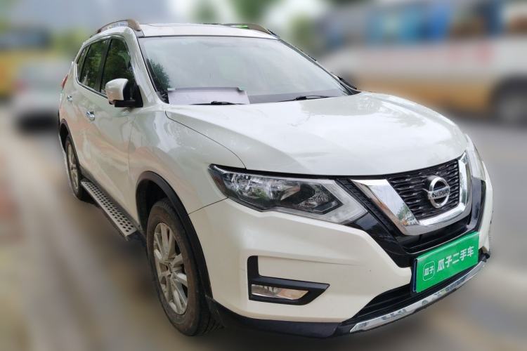 Used Nissan X-Trail 2017 2.0L CVT Comfort Edition 2WD Front Right 45 Deg