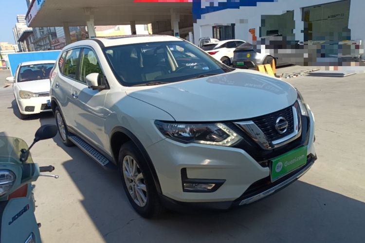 Used Nissan X-Trail 2017 2.0L CVT Comfort Edition 2WD Front Right 45 Deg