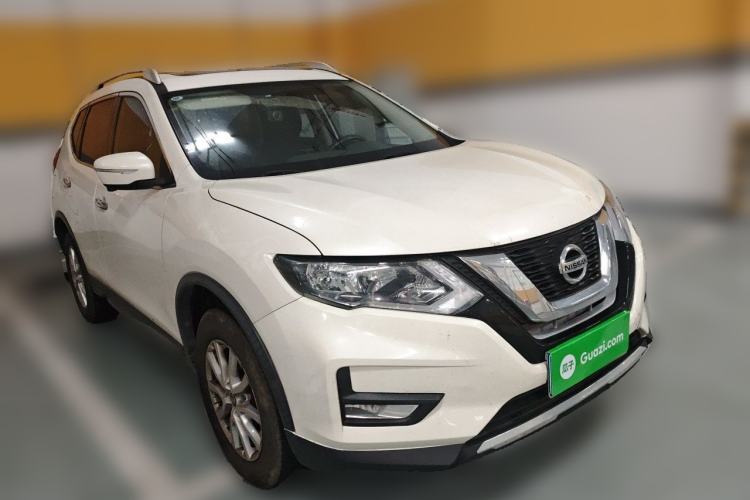 Used Nissan X-Trail 2017 2.0L CVT Comfort Edition 2WD Front Right 45 Deg