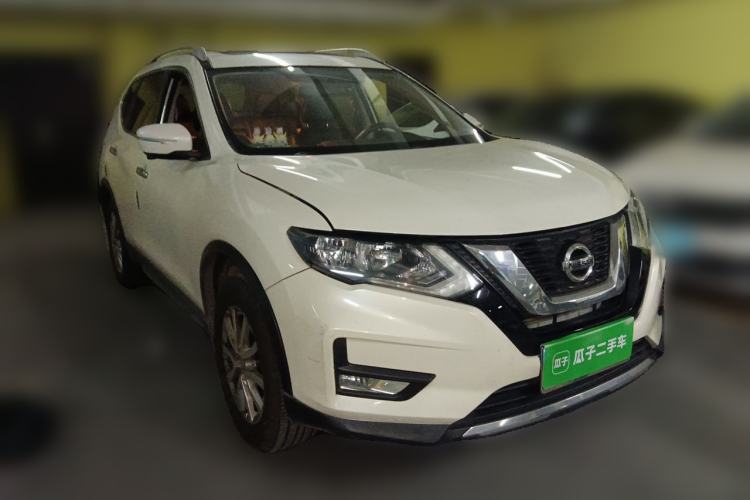 Used Nissan X-Trail 2017 2.0L CVT Comfort Edition 2WD Front Right 45 Deg