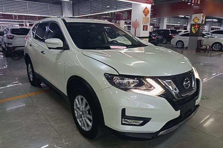 Used Nissan X-Trail 2017 2.0L CVT Comfort Edition 2WD Front Right 45 Deg