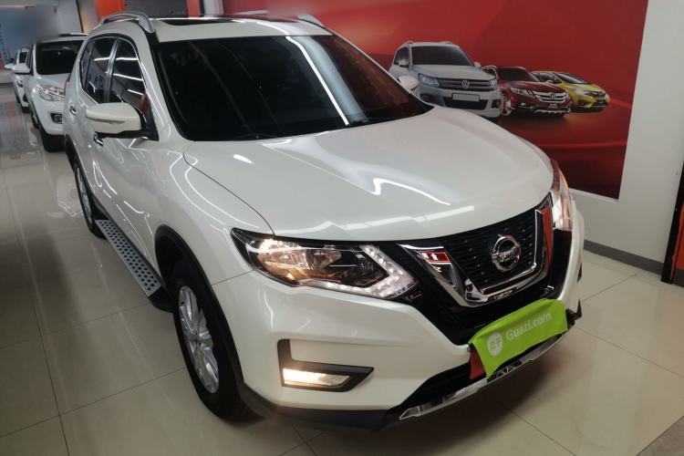 Used Nissan X-Trail 2017 2.0L CVT Comfort Edition 2WD Front Right 45 Deg