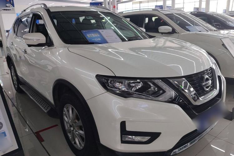 Used Nissan X-Trail 2017 2.0L CVT Comfort Edition 2WD Front Right 45 Deg