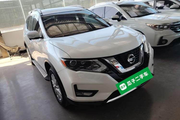Used Nissan X-Trail 2017 2.0L CVT 7-Seater Comfort Edition 2WD Front Right 45 Deg