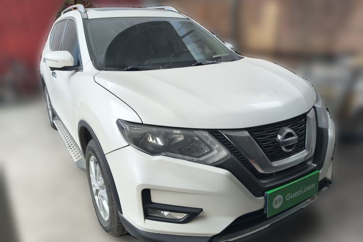Used Nissan X-Trail 2017 2.0L CVT Comfort Edition 2WD Front Right 45 Deg