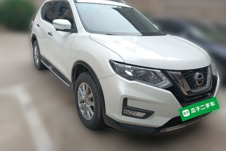 Used Nissan X-Trail 2017 2.0L CVT Comfort Edition 2WD Front Right 45 Deg