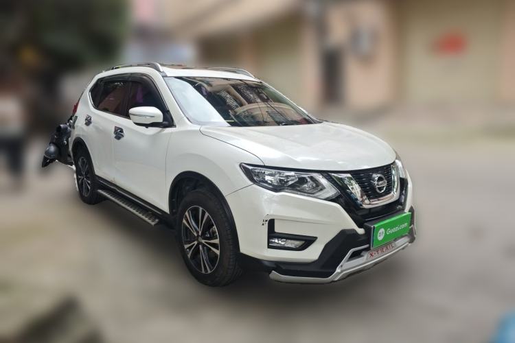 Used Nissan X-Trail 2017 2.5L CVT Leading Edition 4WD Front Right 45 Deg