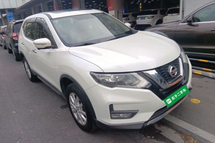 Used Nissan X-Trail 2017 2.0L CVT Comfort Edition 2WD Front Right 45 Deg