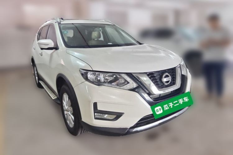 Used Nissan X-Trail 2017 2.0L CVT Comfort Edition 2WD Front Right 45 Deg