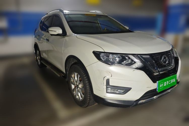 Used Nissan X-Trail 2017 2.0L CVT 7-Seater Comfort Edition 2WD Front Right 45 Deg