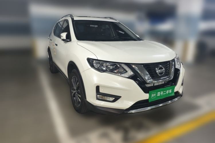 Used Nissan X-Trail 2017 2.5L CVT Luxury Edition 4WD Front Right 45 Deg