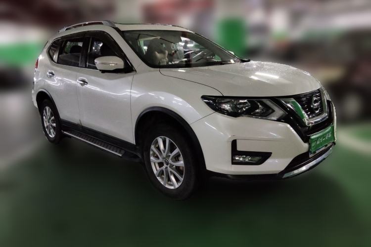Used Nissan X-Trail 2017 2.0L CVT Smart Enjoyment Version 2WD Front Right 45 Deg