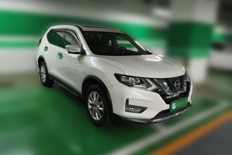 Used Nissan X-Trail 2017 2.0L CVT Comfort Edition 2WD Front Right 45 Deg