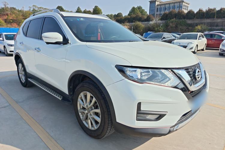 Used Nissan X-Trail 2017 2.0L CVT Comfort Edition 2WD Front Right 45 Deg