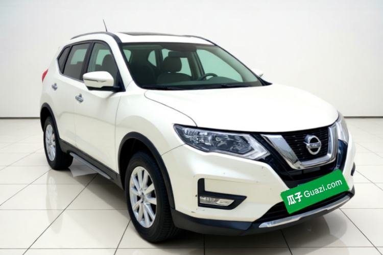 Used Nissan X-Trail 2017 2.0L CVT Comfort Edition 2WD Front Right 45 Deg