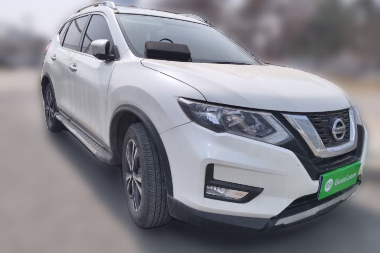 Used Nissan X-Trail 2017 2.5L CVT Leading Edition 4WD Front Right 45 Deg