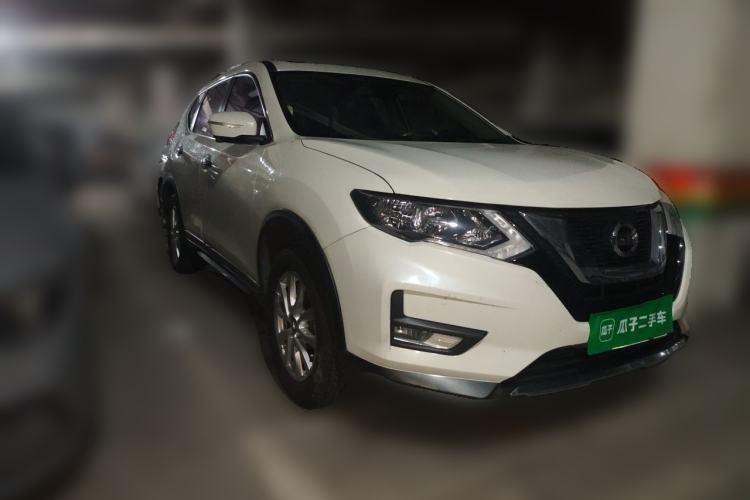 Used Nissan X-Trail 2017 2.0L CVT Smart Enjoyment Version 2WD Front Right 45 Deg