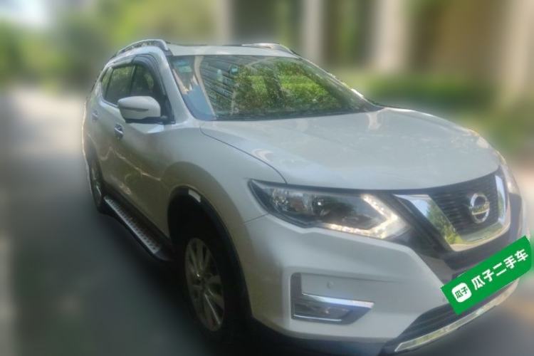 Used Nissan X-Trail 2017 2.0L CVT Comfort Edition 2WD Front Right 45 Deg