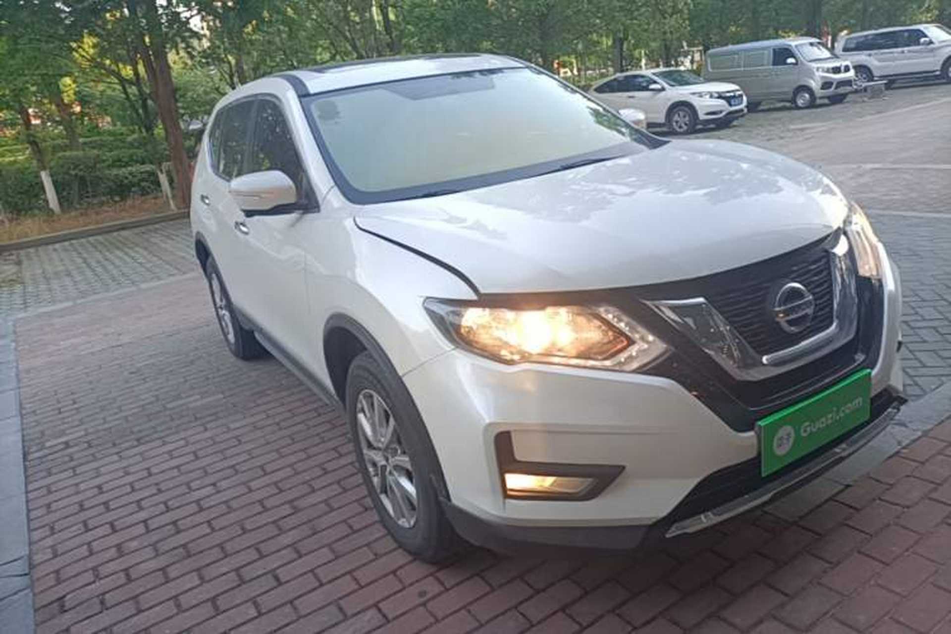 Used Nissan X-Trail 2017 2.0L CVT Comfort Edition 2WD Front Right 45 Deg