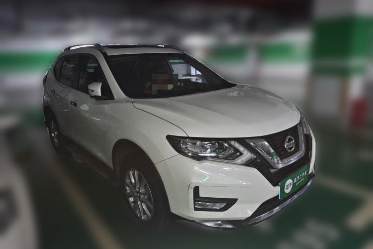 Used Nissan X-Trail 2017 2.0L CVT Comfort Edition 2WD Front Right 45 Deg