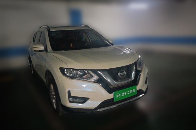 Used Nissan X-Trail 2017 2.0L CVT Comfort Edition 2WD Front Right 45 Deg
