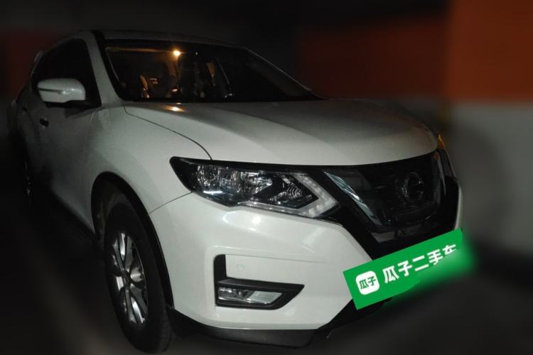 Used Nissan X-Trail 2017 2.0L CVT Comfort Edition 2WD Front Right 45 Deg