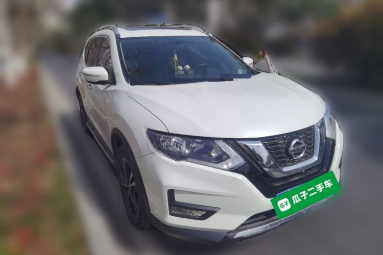 Used Nissan X-Trail 2017 2.5L CVT Leading Edition 4WD Front Right 45 Deg