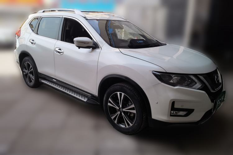 Used Nissan X-Trail 2017 2.5L CVT 7-Seater Leading Edition 4WD Front Right 45 Deg