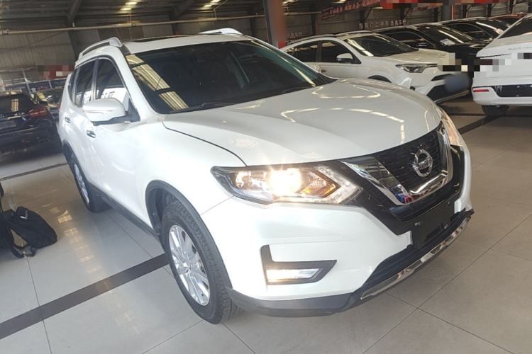 Used Nissan X-Trail 2017 2.0L CVT Comfort Edition 2WD Front Right 45 Deg