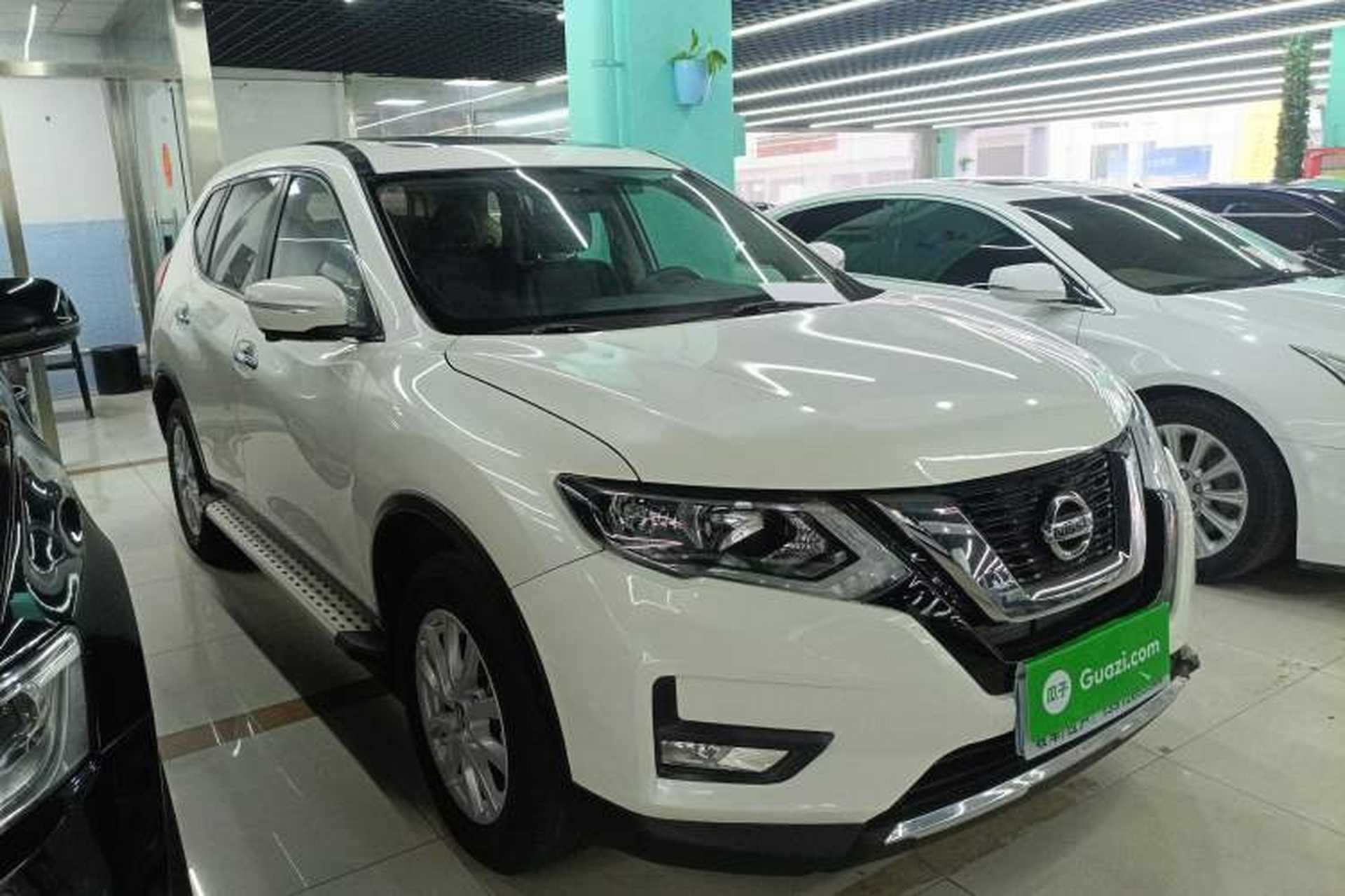Used Nissan X-Trail 2017 2.0L CVT Comfort Edition 2WD Front Right 45 Deg