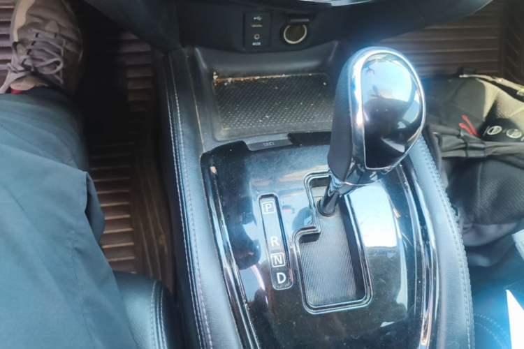 Used Nissan X-Trail 2017 2.0L CVT Comfort Edition 2WD Gear Lever