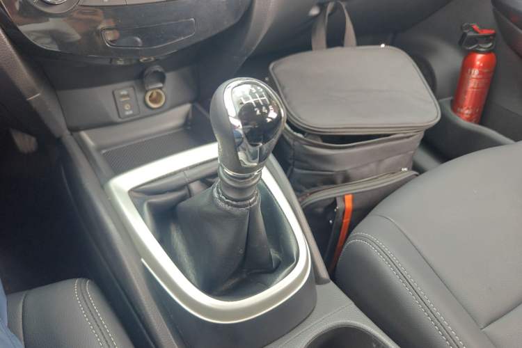 Used Nissan X-Trail 2017 2.0L Manual Classic Edition 2WD Gear Lever