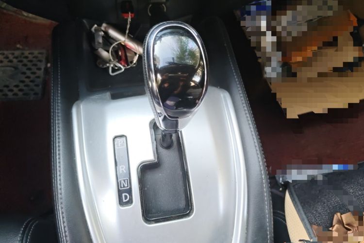 Used Nissan X-Trail 2017 2.0L CVT Comfort Edition 2WD Gear Lever