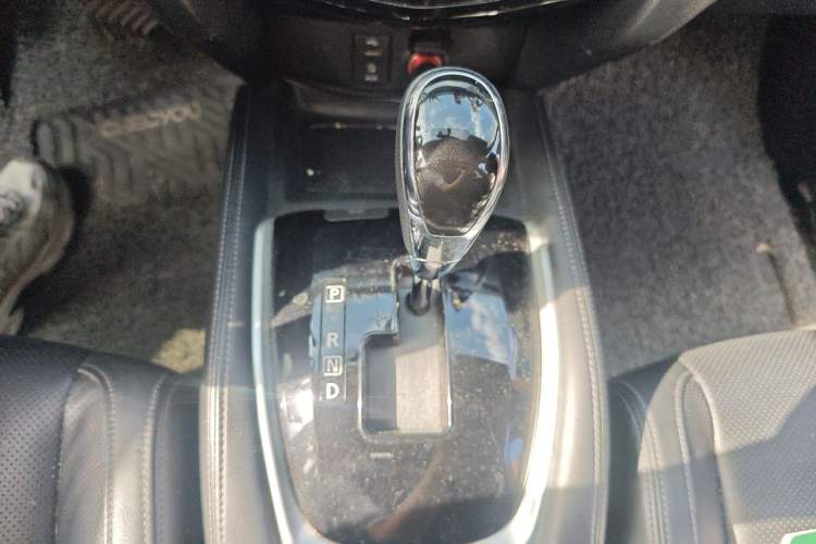 Used Nissan X-Trail 2017 2.0L CVT Comfort Edition 2WD Gear Lever