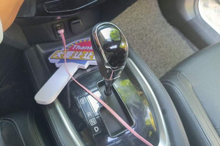 Used Nissan X-Trail 2017 2.0L CVT Comfort Edition 2WD Gear Lever