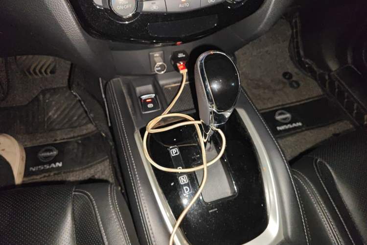 Used Nissan X-Trail 2017 2.5L CVT Leading Edition 4WD Gear Lever