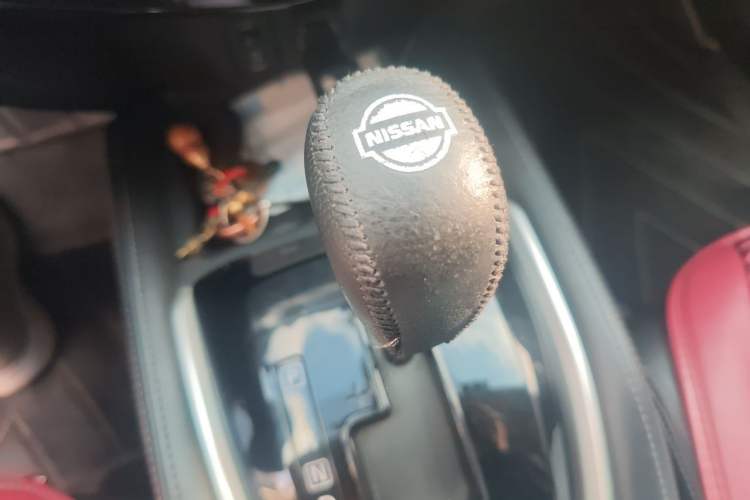Used Nissan X-Trail 2017 2.0L CVT Comfort Edition 2WD Gear Lever