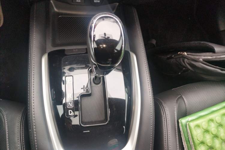 Used Nissan X-Trail 2017 2.0L CVT Comfort Edition 2WD Gear Lever