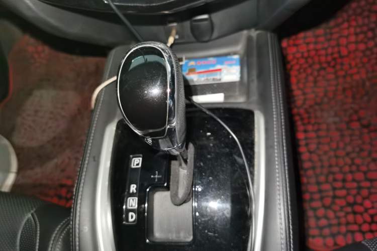 Used Nissan X-Trail 2017 2.0L CVT Comfort Edition 2WD Gear Lever