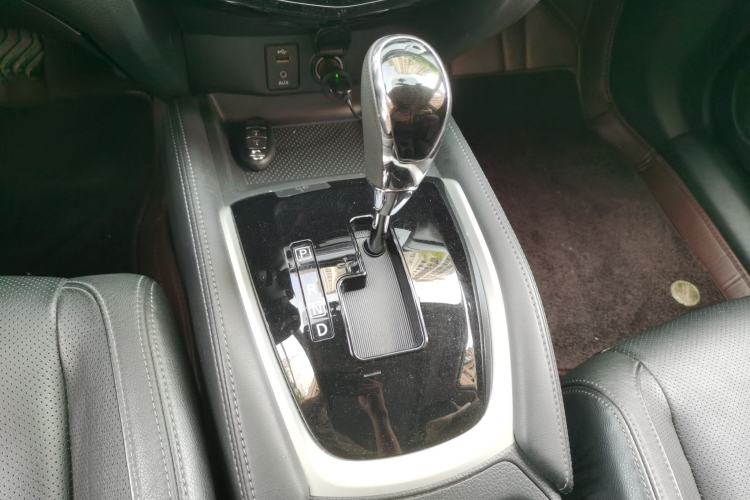 Used Nissan X-Trail 2017 2.0L CVT Comfort Edition 2WD Gear Lever