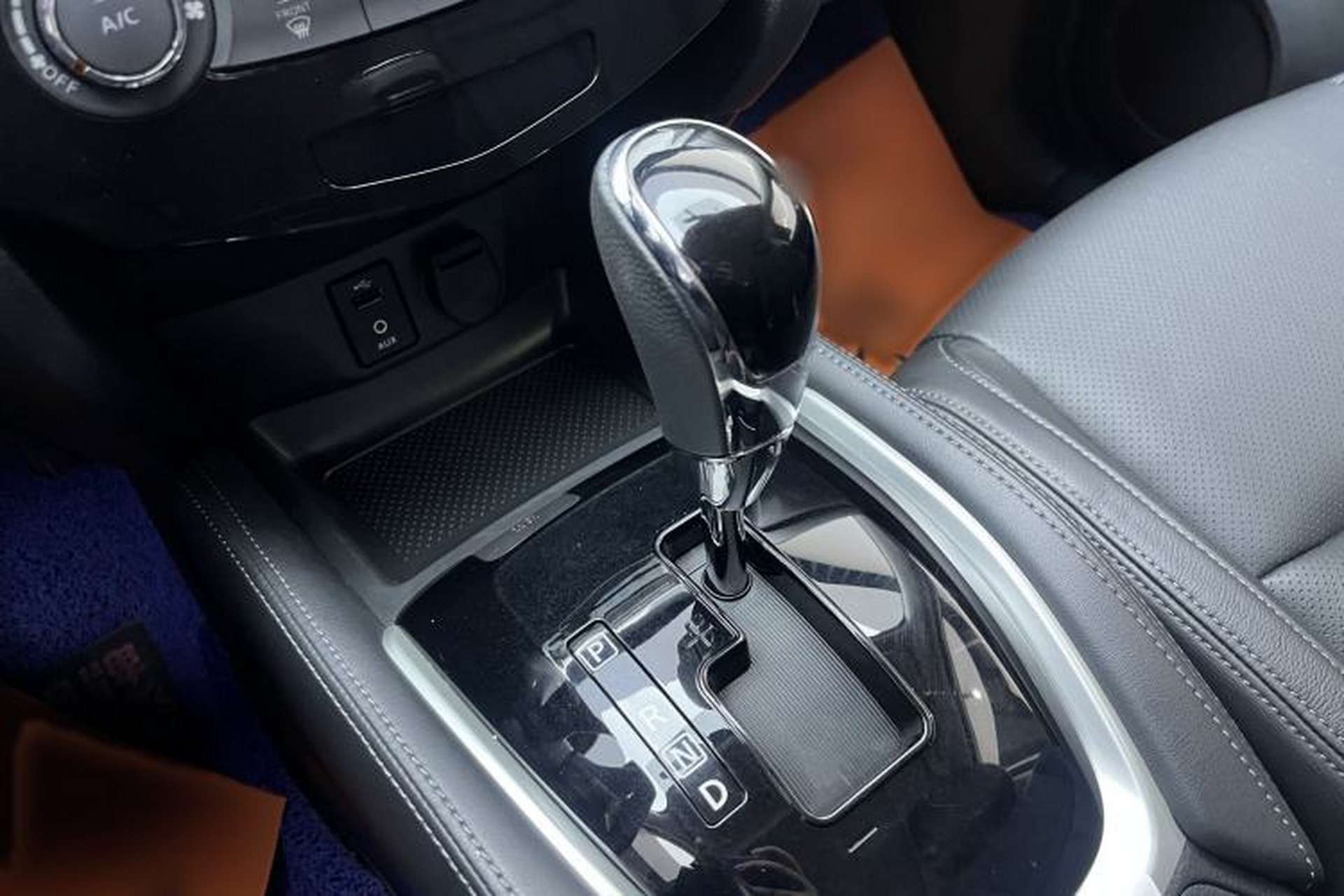 Used Nissan X-Trail 2017 2.0L CVT Comfort Edition 2WD Gear Lever
