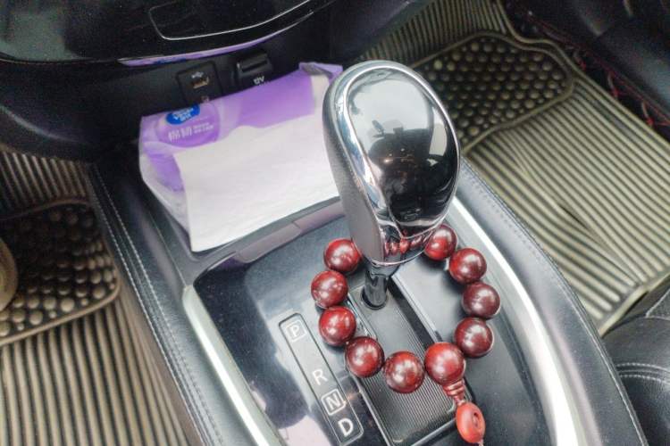 Used Nissan X-Trail 2017 2.0L CVT Comfort Edition 2WD Gear Lever