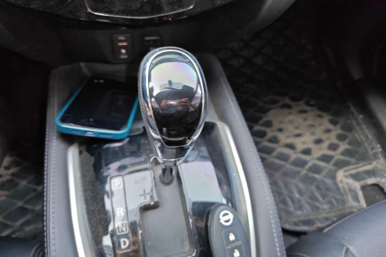Used Nissan X-Trail 2017 2.0L CVT Comfort Edition 2WD Gear Lever